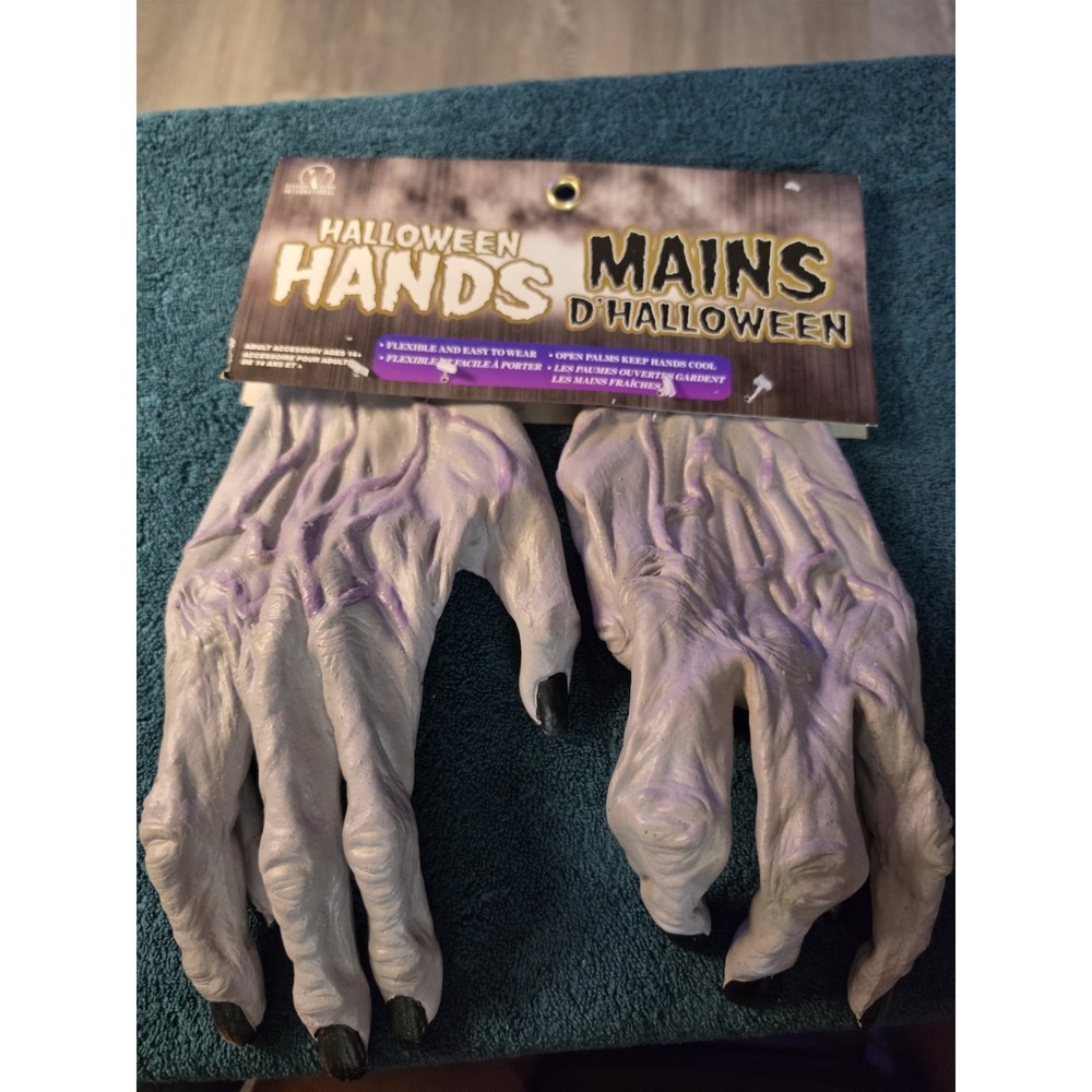 VTG  NOS Seasonal Visions International Halloween Hands New With Tags
